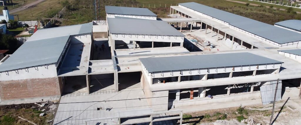 Avanza la terminación del edificio de la nueva escuela de Feliciano