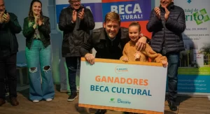 Cerrito: El Becario entregó las primeras becas culturales 2022 a estudiantes ganadores del certamen