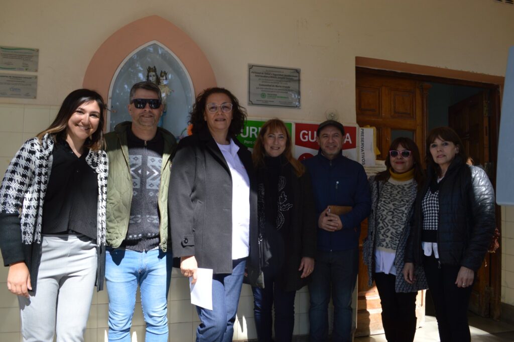 Desde el Concejo Deliberante se descubrió una placa que homenajea al personal de Salud y Seguridad.