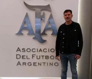 El Presidente de la Liga de Paraná Campaña Alejandro Azaad en AFA