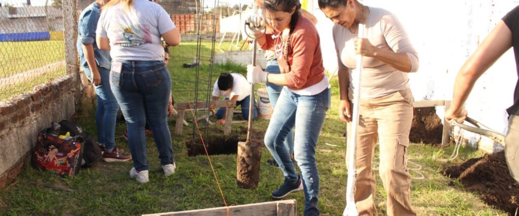 Cafesg y Manos a la Obra se unen para capacitar mujeres en construcción