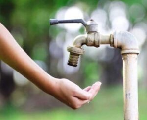 CORTE DE AGUA EN BARRIO CASTALDO