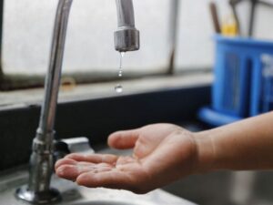 CORTE DE AGUA EN BARRIO MARTÍN FIERRO