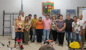 TABOSSI – La Ministra Paira junto a la Intendente Landra entregaron herramientas a emprendedores locales