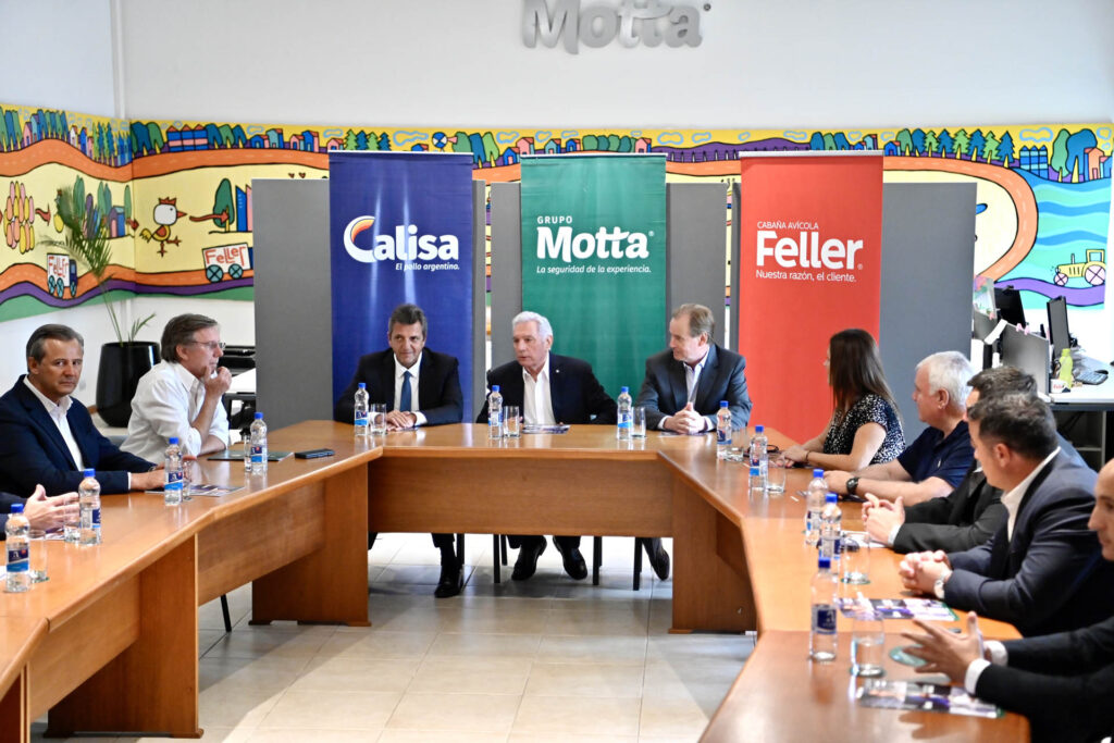 Bordet y Massa pusieron en marcha beneficios para productores avícolas y porcinos