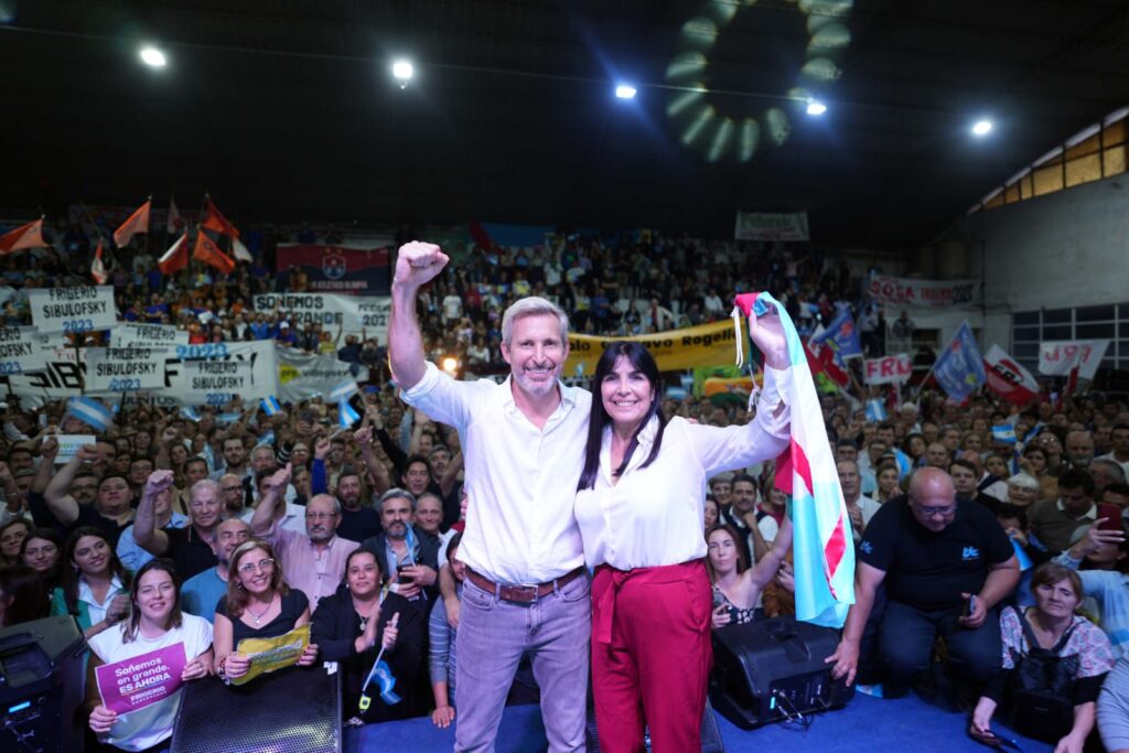 Frigerio lanzó oficialmente su campaña y advirtió que “por primera vez hay temor en el oficialismo a perder sus privilegios”