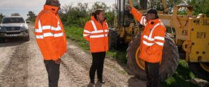 Mejoran caminos productivos del departamento La Paz
