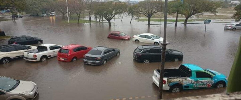 Abundante caida de agua este jueves en el Norte de la Provincia