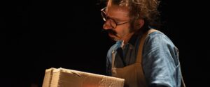 Se presentará la obra de teatro M.I Mundo Imaginario de Cartón en La Usina