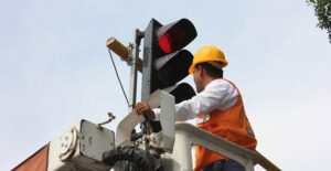 Tareas de reparación y mantenimiento de semáforos