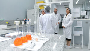 La vicegobernadora Alicia Aluani recorrió la planta del laboratorio Lafedar