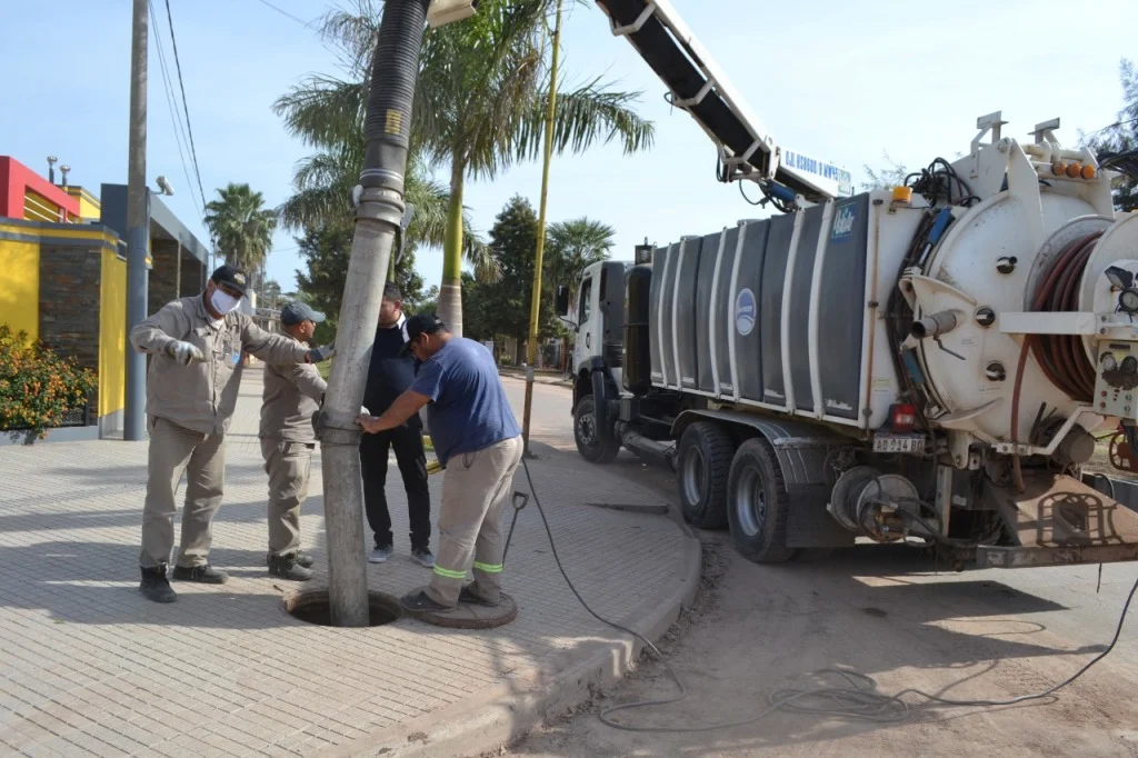 Se realizó un importante trabajo de limpieza en cloacas