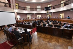 Diputados comenzó el debate sobre la eliminación de las pensiones de gobernadores y vicegobernadores