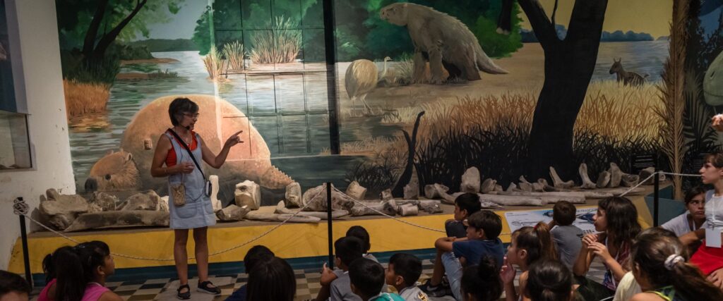 El Museo de Ciencias Naturales y Antropológicas «Prof. Antonio Serrano» es un espacio de disfrute para numerosos niños