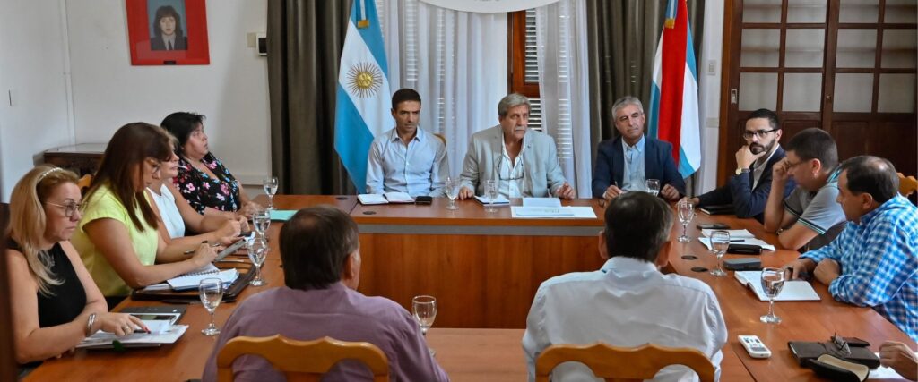 El gobierno brindó detalles del Programa Entrerriano de Salud a senadores de la oposición