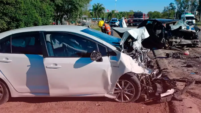 Pesar en Paraná Campaña – Jugador del Deportivo Tabossi falleció en grave accidente de transito, en el que perecieron dos personas jóvenes más y heridos en el hecho.