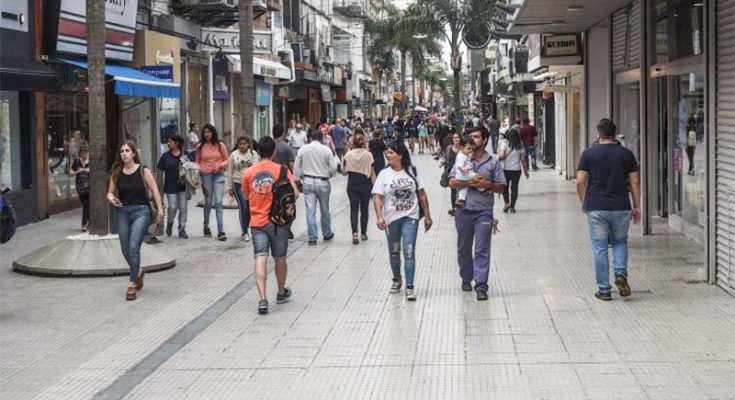 La recaudación se desplomó 16% por la caída de la actividad y el consumo