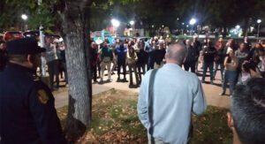 Inseguridad: Vecinos de Viale reclamaron frente a la Comisaría por mayor presencia policial