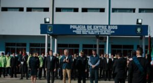 Frigerio anunció la creación de la Carrera Administrativa en la Policía de Entre Ríos