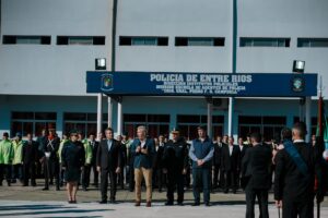 Frigerio anunció la creación de la Carrera Administrativa en la Policía de Entre Ríos