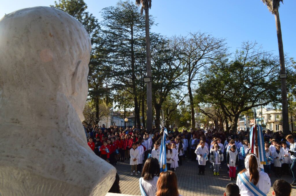 Dia de la Bandera en María Grande – Promesa de lealtad a la enseña Nacional