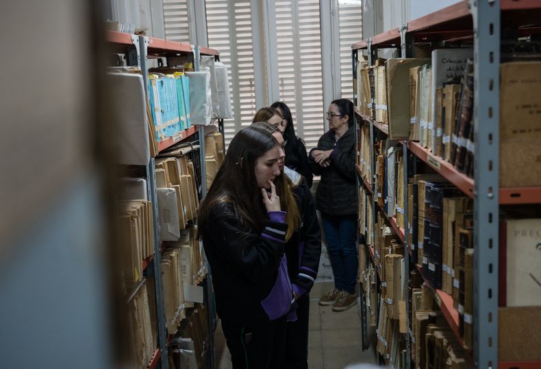 La Biblioteca Provincial invita a las escuelas a consultar sus colecciones y a conocer su historia