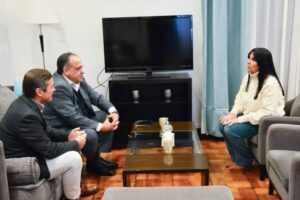 La vicegobernadora Aluani recibió al rector de la Universidad Adventista del Plata