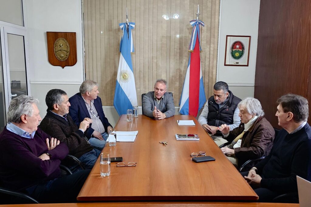 Realizan encuentros de trabajo con empresas especializadas en el tratamiento de efluentes y la reutilización del agua para uso industrial