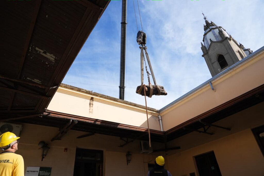 Entre Ríos restituyó dos meteoritos a la provincia de Chaco