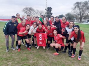 Están los equipos finalistas del fútbol femenino y fútbol infantil