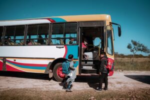 Licitarán los tramos del transporte escolar rural