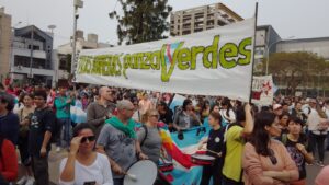 La docencia realizó una multitudinaria marcha en Paraná – Fuerte presencia mariagrandense