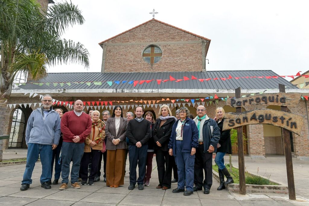 Aluani visitó la Parroquia San Agustín de Paraná