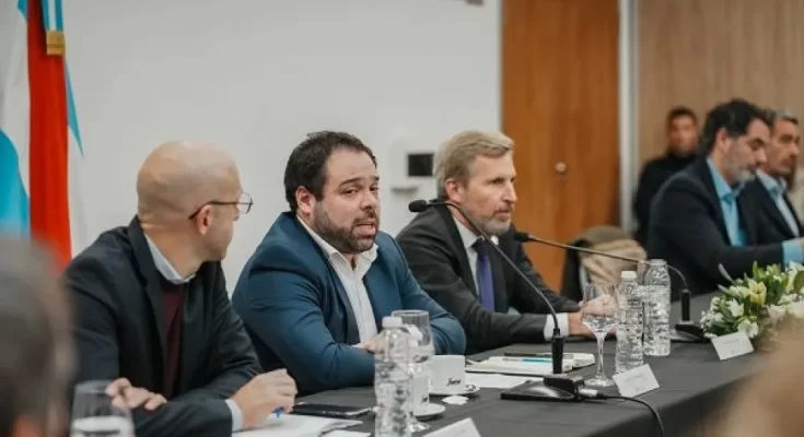 Frigerio se refirió a las dificultades para generar empleo privado en la provincia