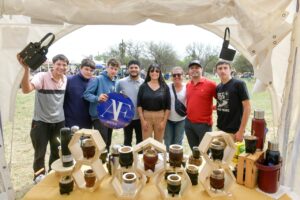 Aluani estuvo presente en el Primer Festival Vivo La Picada