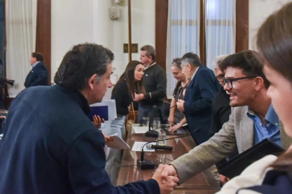 Senadores justicialistas destacan que no van a avalar normas que atenten contra las pymes entrerrianas.