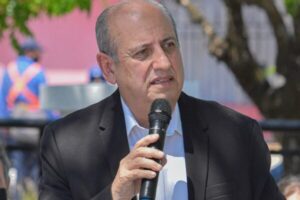 Rossi: “Hay un descreimiento en la conducción política”