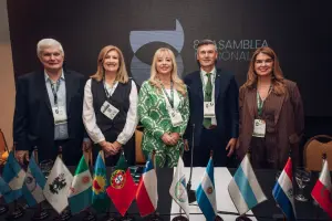 Romero llevó la experiencia de Paraná a la Red de Municipios frente al Cambio Climático